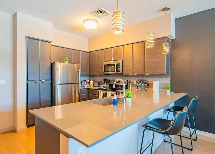 Fancy 1bd - Dt Phx - Parkin, Gym, Pool - Sleeps 6