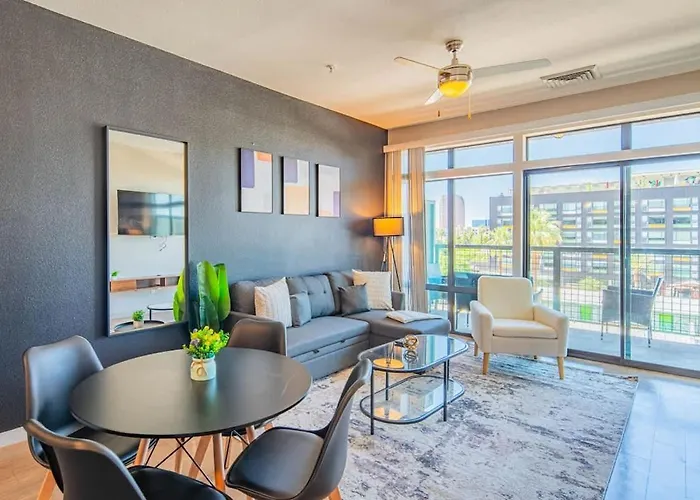 Fancy 1bd - Dt Phx - Parkin, Gym, Pool - Sleeps 6